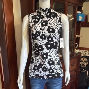 NWT style&Co size small Black and White Sleeveless Top